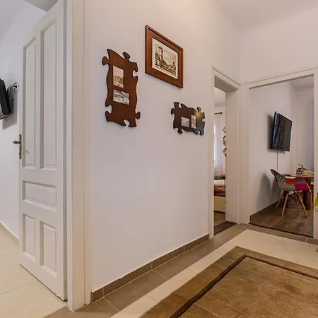 Wagner Estate 2- Central, Cozy, Terrace Brasov